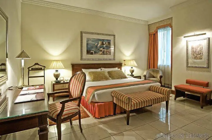 City Seasons Hotel Dubai